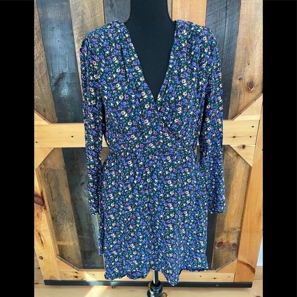 Zara wrap front style floral dress with shoulder pads, size L - Picture 2 of 7